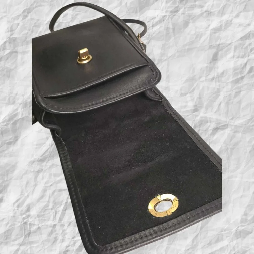 Vintage COACH Scooter Crossbody Bag in black - Picture 4 of 14